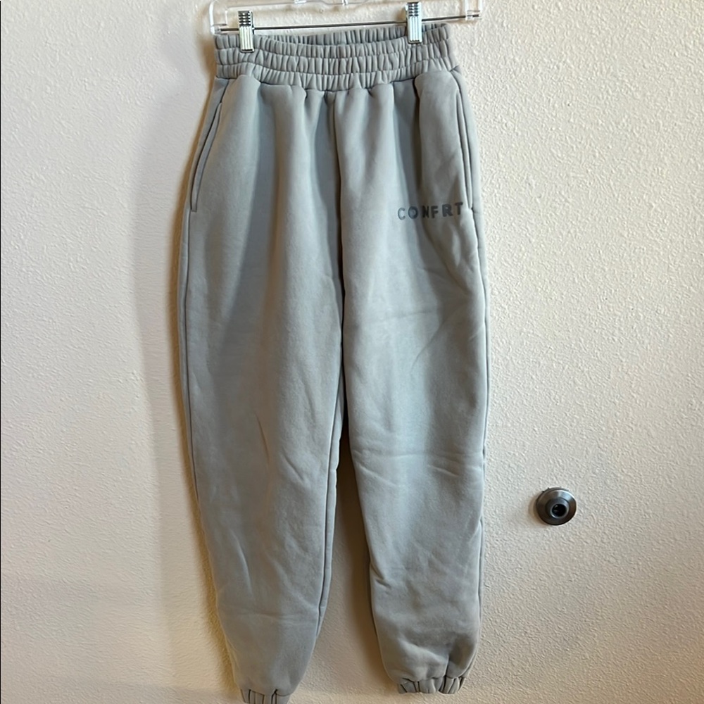 Comfrt sweatpants size small